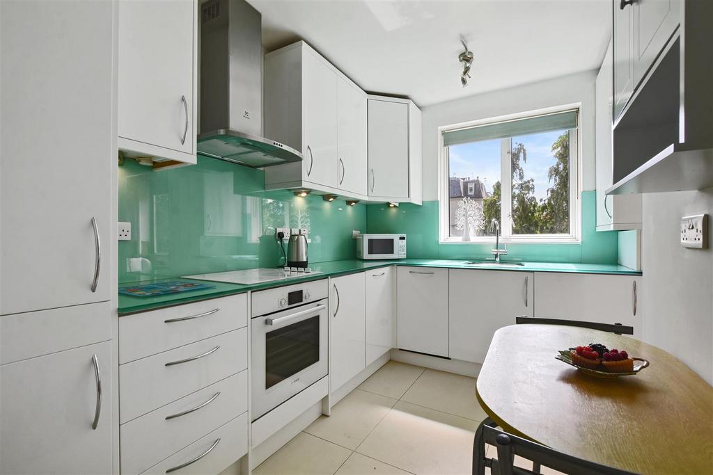 11-8ee1 GCWT - 37 Sheffield Terrace - Kitchen -Orig