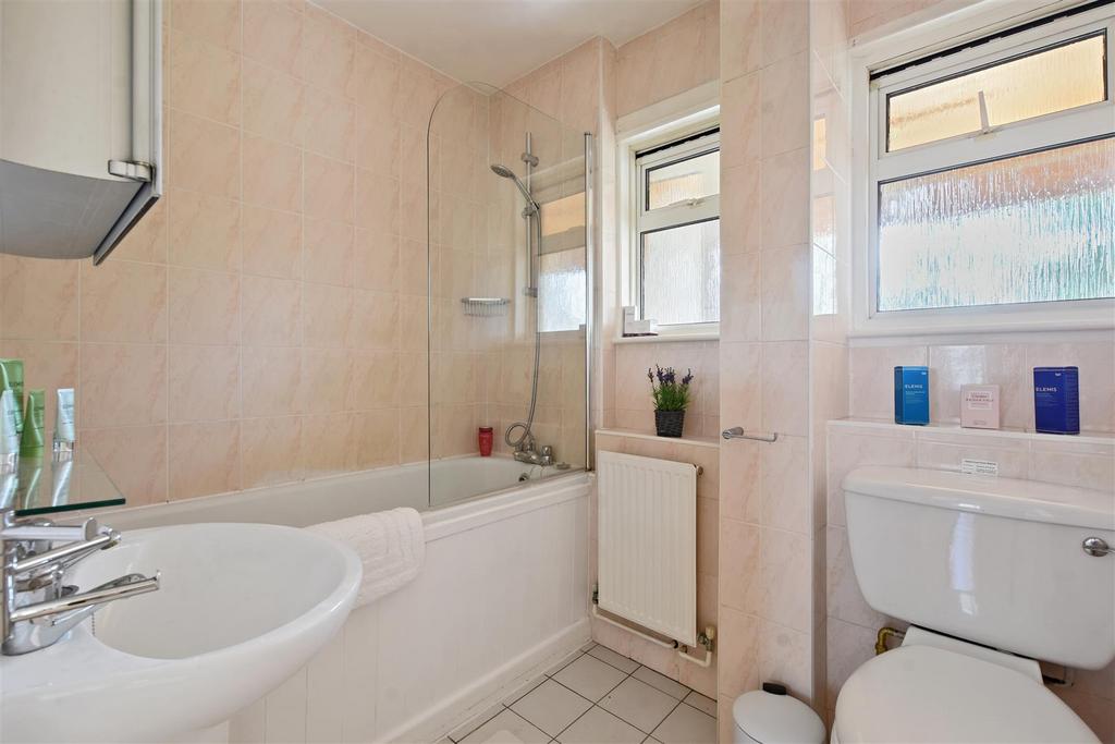 02-ee19 GCWT - 37 Sheffield Terrace - Bathroom -Ori