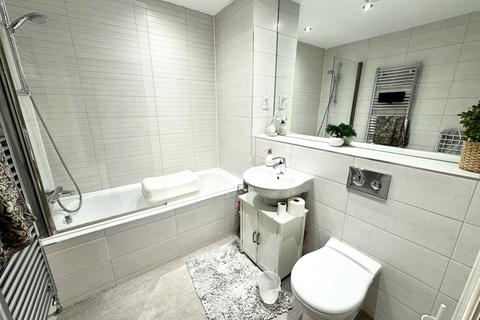 2 bedroom apartment for sale, , Greenford, Greater London, UB6