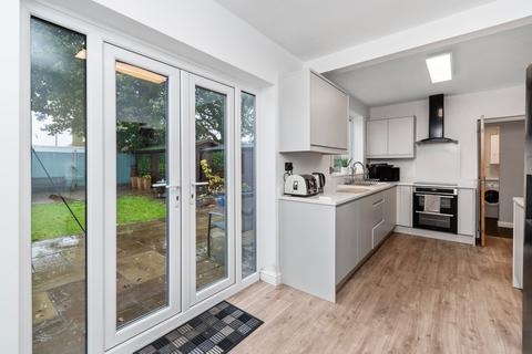 21 Barnes Avenue, Fearnhead, Warrington, WA2 0BL