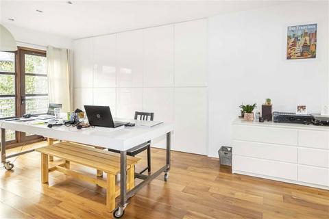 1 bedroom flat to rent, Finland Street, London SE16