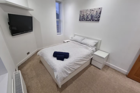 1 bedroom apartment to rent, 13 High Street, London, SE20