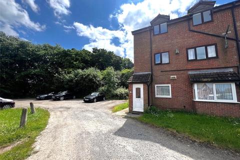 2 bedroom flat for sale, Guillemot Lane, Northamptonshire NN8