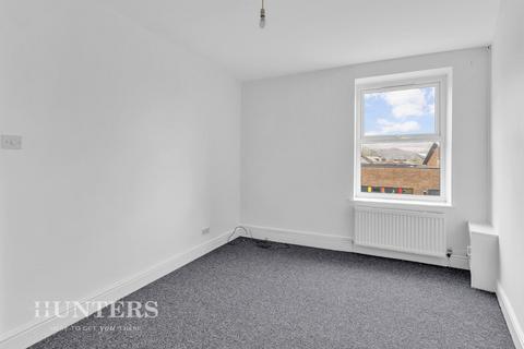 2 bedroom flat to rent, Whitelees Road, Littleborough OL15 8EF