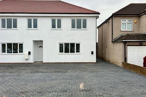 4 bedroom end of terrace house for sale, Frederick Road, Rainham