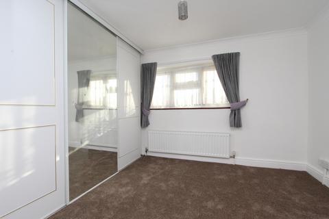 2 bedroom terraced house to rent, 116 Methersgate, Basildon SS14 2LX ,116 Methersgate, London, SS14