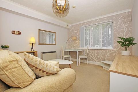 1 bedroom flat to rent, Acorn Grove, Hayes UB3