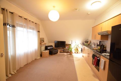 1 bedroom flat to rent, Benjamin Court, Malthouse Road