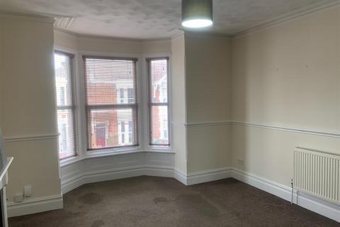 2 bedroom flat to rent, Oriel Road, Hilsea, Portsmouth