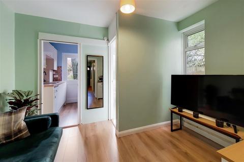 2 bedroom maisonette for sale, Dinton Road, Colliers Wood SW19