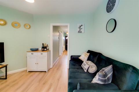 2 bedroom maisonette for sale, Dinton Road, Colliers Wood SW19