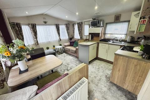 2 bedroom mobile home for sale, Westfield Road, Burnham On Sea, TA8