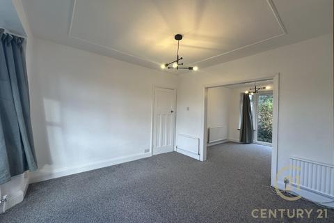 3 bedroom semi-detached house to rent, Grand Avenue, SURBITON KT5