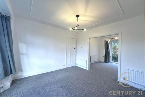 3 bedroom semi-detached house to rent, Grand Avenue, SURBITON KT5