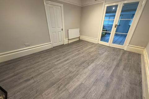 1 bedroom flat to rent, Hampden Road, London