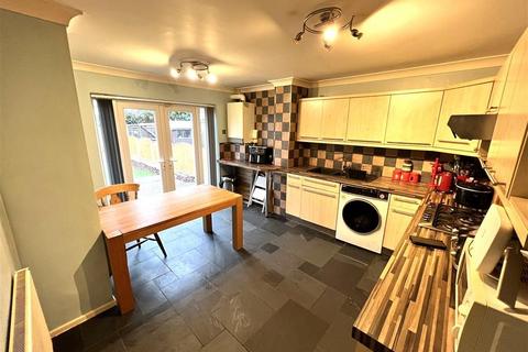 2 bedroom terraced house for sale, Cricketers Close, Ackworth, Pontefract