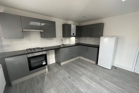 3 bedroom apartment to rent, Sudbury Avenue, Wembley