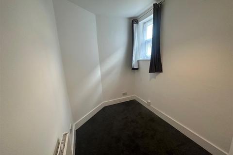 3 bedroom apartment to rent, Sudbury Avenue, Wembley