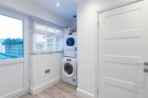 39 Holly Dene, Armthorpe, Doncaster, DN3 2HJ