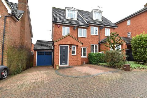 3 bedroom semi-detached house for sale, Great Ashby Way, Stevenage