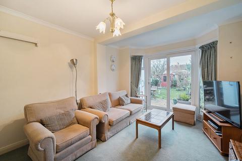 124 Wolsey Drive, Kingston Upon Thames, KT2 5DW