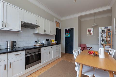 61/6 Ashley Terrace, Edinburgh, EH11 1RX