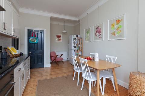 61/6 Ashley Terrace, Edinburgh, EH11 1RX