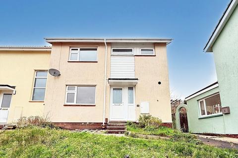 3 bedroom end of terrace house to rent, Roberts Way, Newton Abbot, TQ12