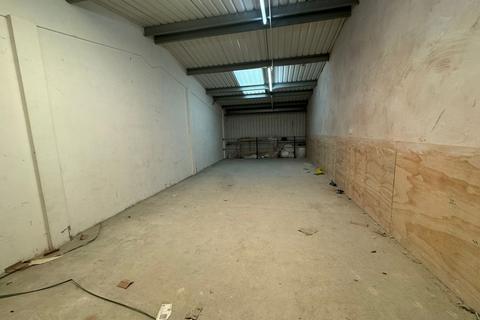 Industrial unit to rent, Adrienne Business Centre, Adrienne Avenue, Southall, Greater London, UB12FJ