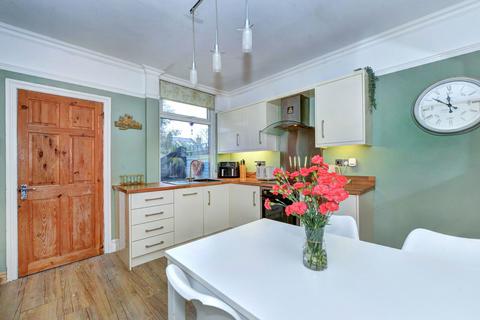 190 Fox Hill Road, Sheffield, S6 1HE