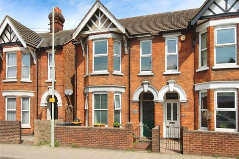 2 bedroom flat to rent, Castle Road, Bedfordshire MK40