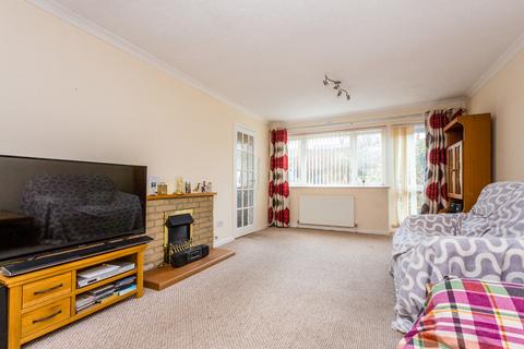 3 bedroom semi-detached bungalow for sale, Woodland Road, Rushden NN10