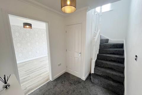 3 bedroom semi-detached house to rent, Durham Drive, Chorley PR7