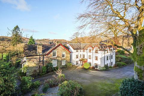 2 bedroom ground floor flat for sale, 4 Oaklands, Millans Park, Ambleside, Cumbria LA22 9AG