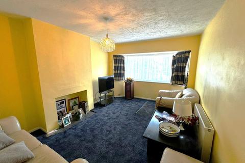 2 bedroom ground floor flat for sale, Vincent Close, Ilford IG6