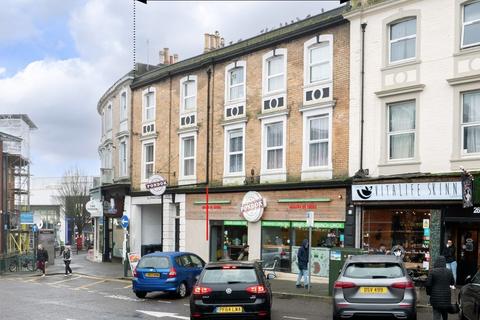 Studio to rent, 25 The Triangle, Bournemouth, BH2 5SE