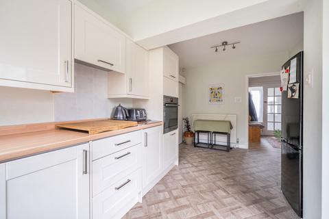 38 Ambleside Road, Bath, BA2 2LR