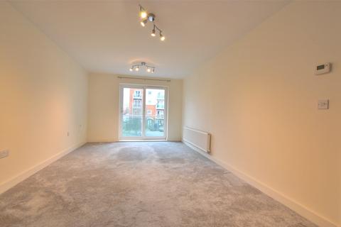 2 bedroom apartment to rent, Reynolds Avenue, Surrey RH1