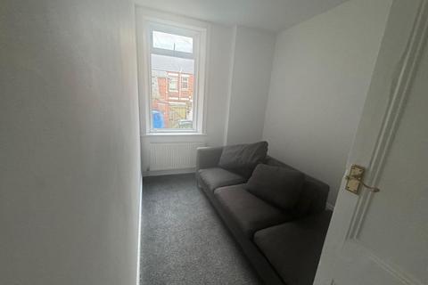 4 bedroom terraced house to rent, Station Road, Newcastle upon tyne NE3