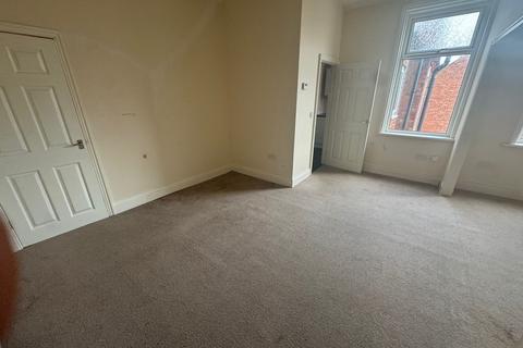 2 bedroom flat to rent, Laurel Street, Wallsend NE28