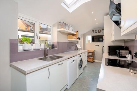 5 bedroom semi-detached house for sale, Bath Road, Banbury - Accommodation over five floors