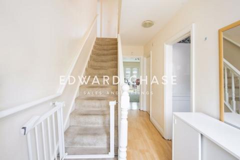 4 bedroom semi-detached house for sale, Cowslip Road, South Woodford, E18