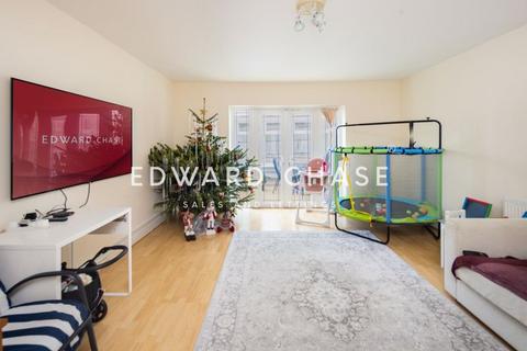 4 bedroom semi-detached house for sale, Cowslip Road, South Woodford, E18