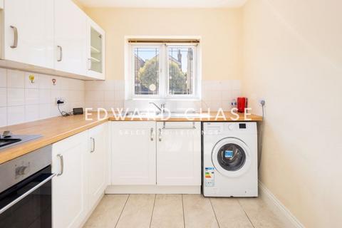 4 bedroom semi-detached house for sale, Cowslip Road, South Woodford, E18