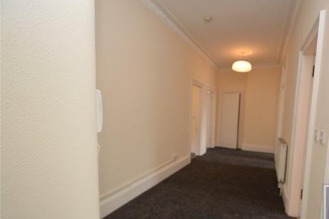 3 bedroom flat to rent, North Gardner Street, Glasgow, G11