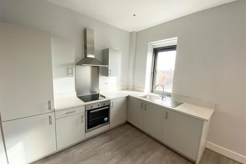 2 bedroom apartment to rent, Sky Gardens, Crosby Road North, Waterloo, Liverpool