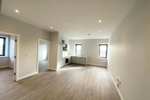 2 bedroom apartment to rent, Sky Gardens, Crosby Road North, Waterloo, Liverpool