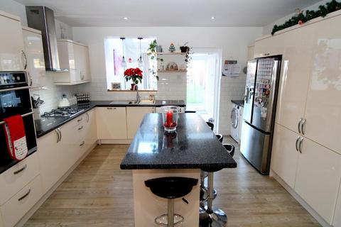 47 Applecroft Road, Luton, LU2 8BB