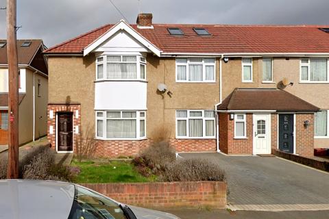 3 bedroom terraced house to rent, Ellington Road, Feltham, TW13