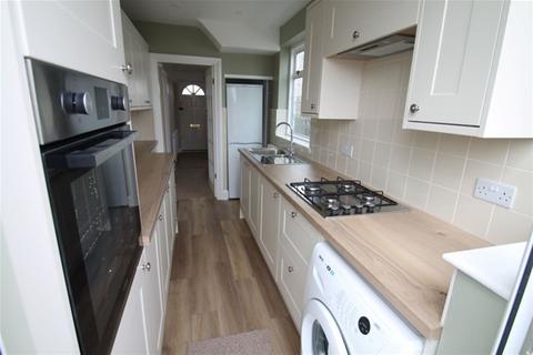 3 bedroom property to rent, Wanstead E11